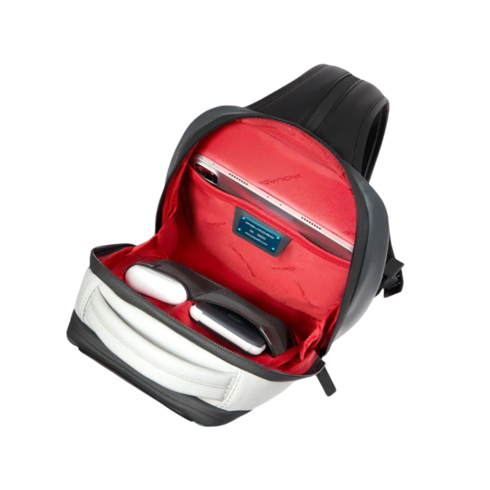 PIQUADRO MOCHILA CRUZADA PARA CABALLERO COLOR GRIS Y NEGRO