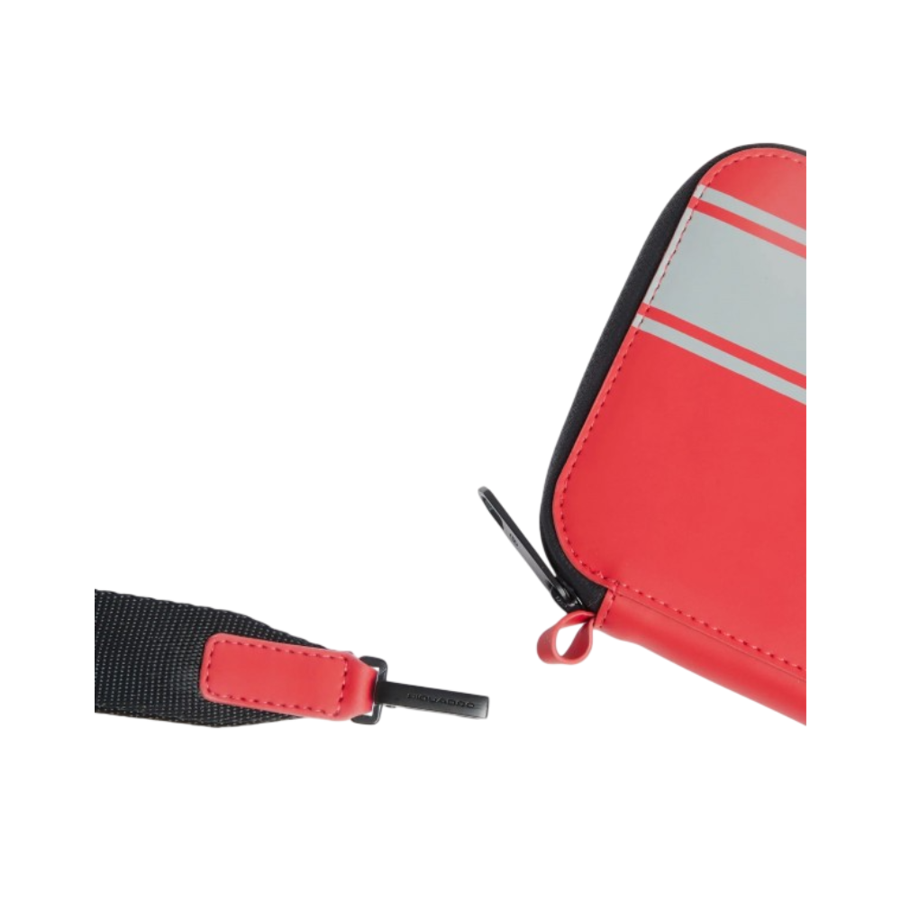 PIQUADRO PORTA PASAPORTE CON CREMALLERA DUCATI - RJ