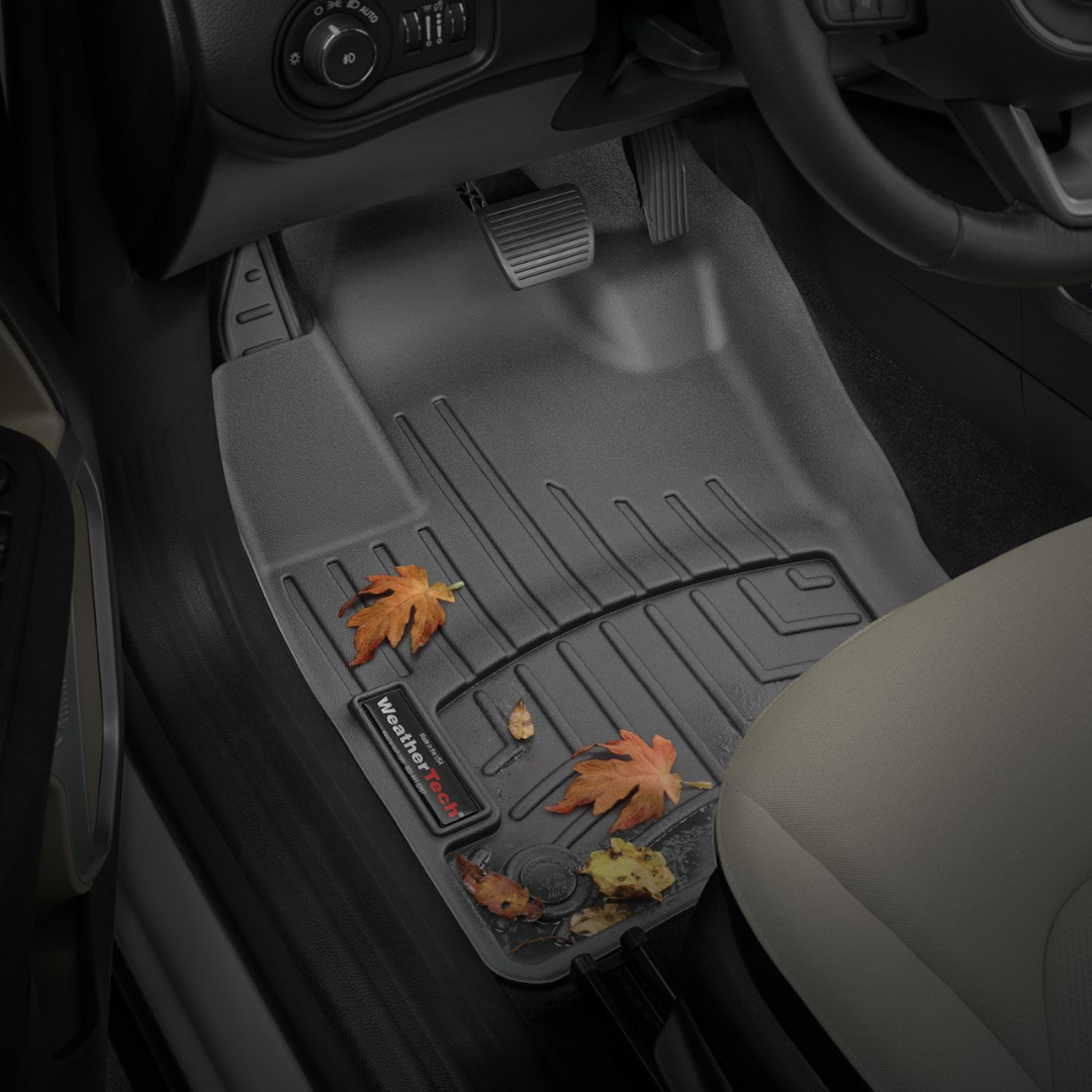 WEATHERTECH PISO FILA 1 y 2 PARA MERCEDES